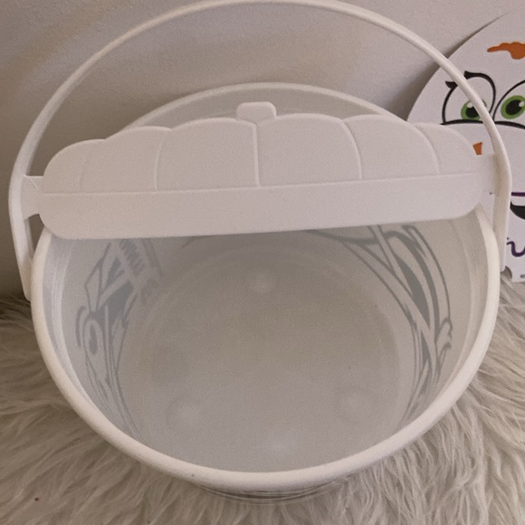 McDonald’s Mummy Boo Bucket with Activity Sheet 👻 - Picture 3 of 6